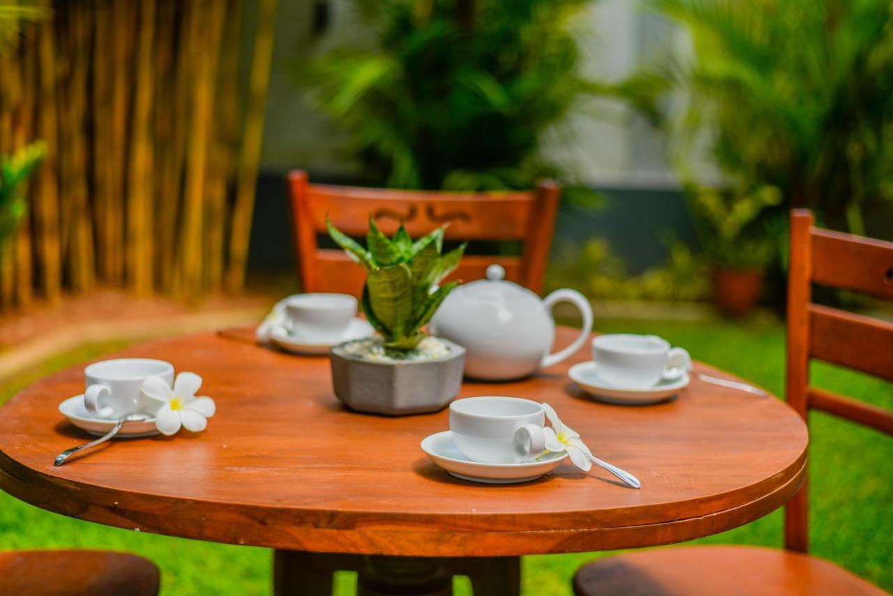 Villa De White Sambur Hikkaduwa Luaran gambar